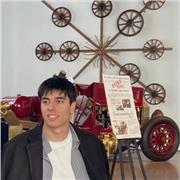 Estudiante de último año de Relaciones Internacionales con experiencia como profesor en el extranjero.